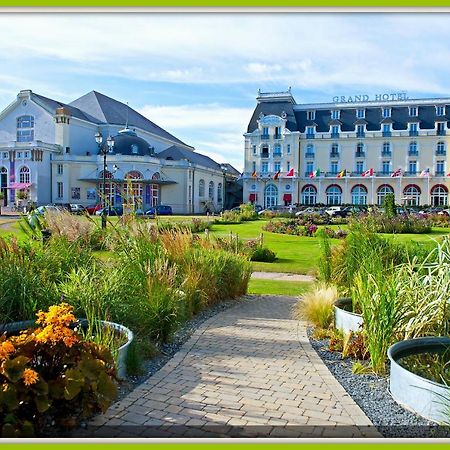 Cabourg, Appartement Plain Pied Avec Terrasse Acces Direct A La Plage Екстериор снимка