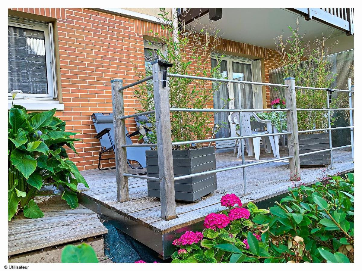 Cabourg, Appartement Plain Pied Avec Terrasse Acces Direct A La Plage Екстериор снимка